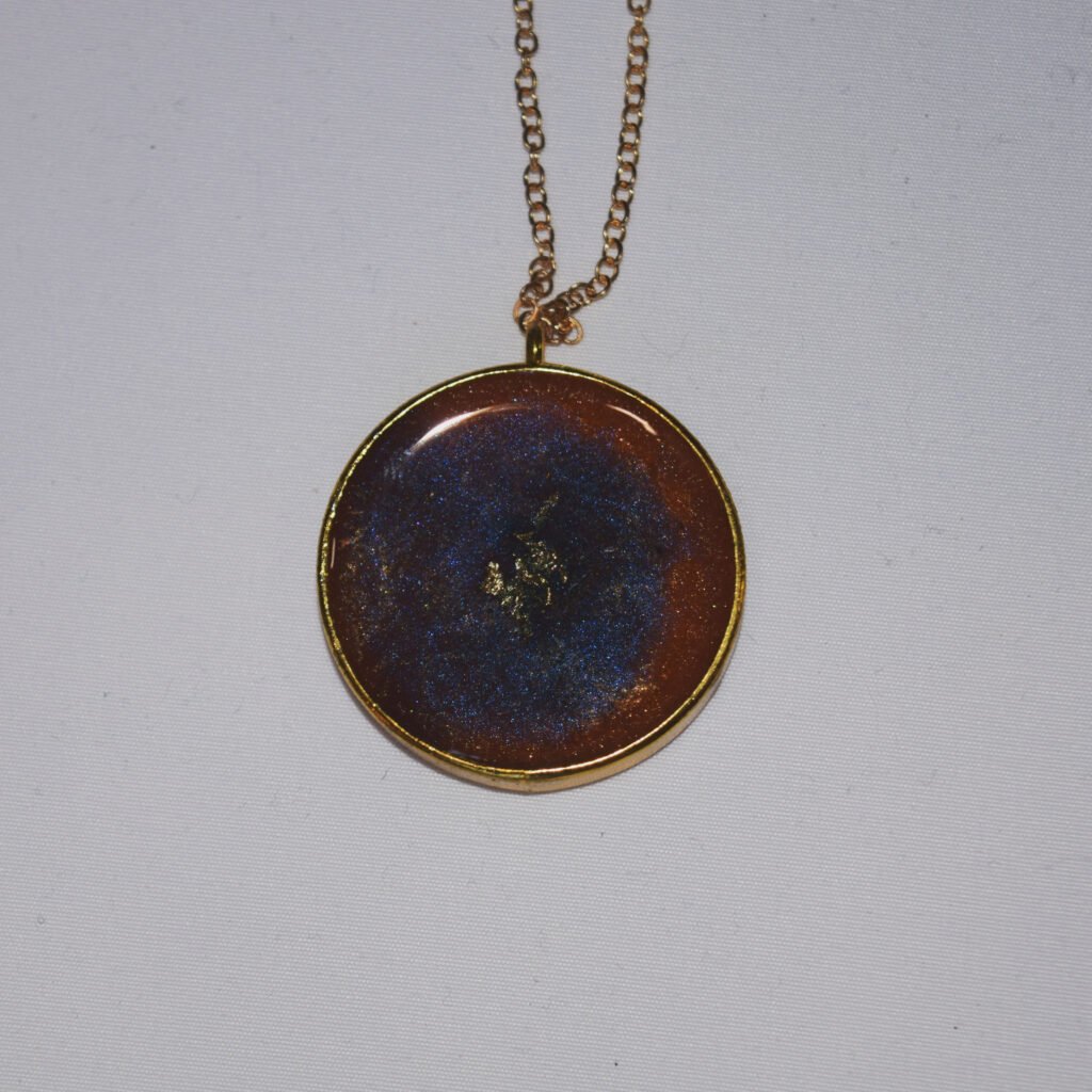 Resin flower pendant necklace